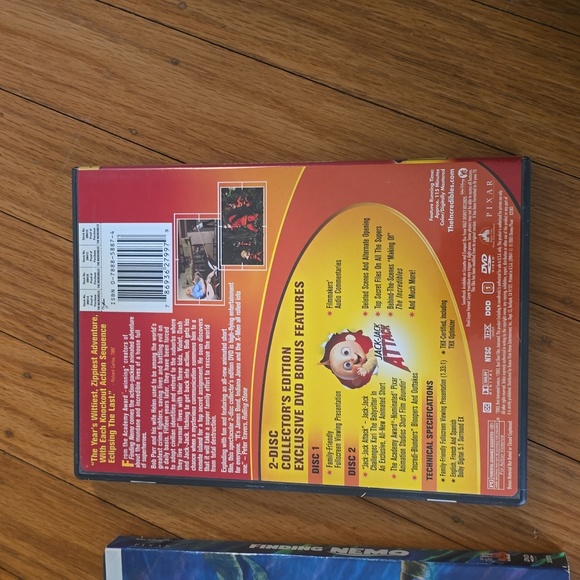 Disney collectors edition Finding Nemo and The Incredible - Picture 5 of 9